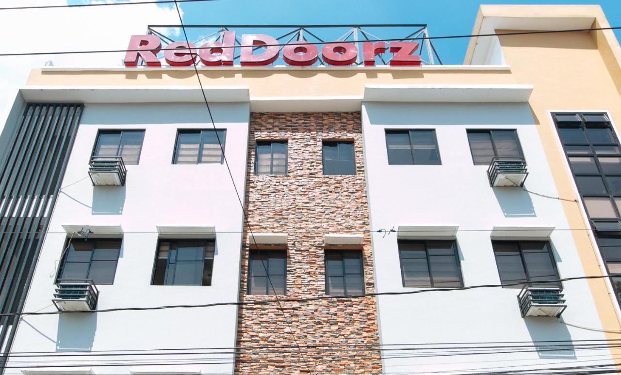 Reddoorz Near Sm Bicutan Hotel Paranaque City Exterior photo