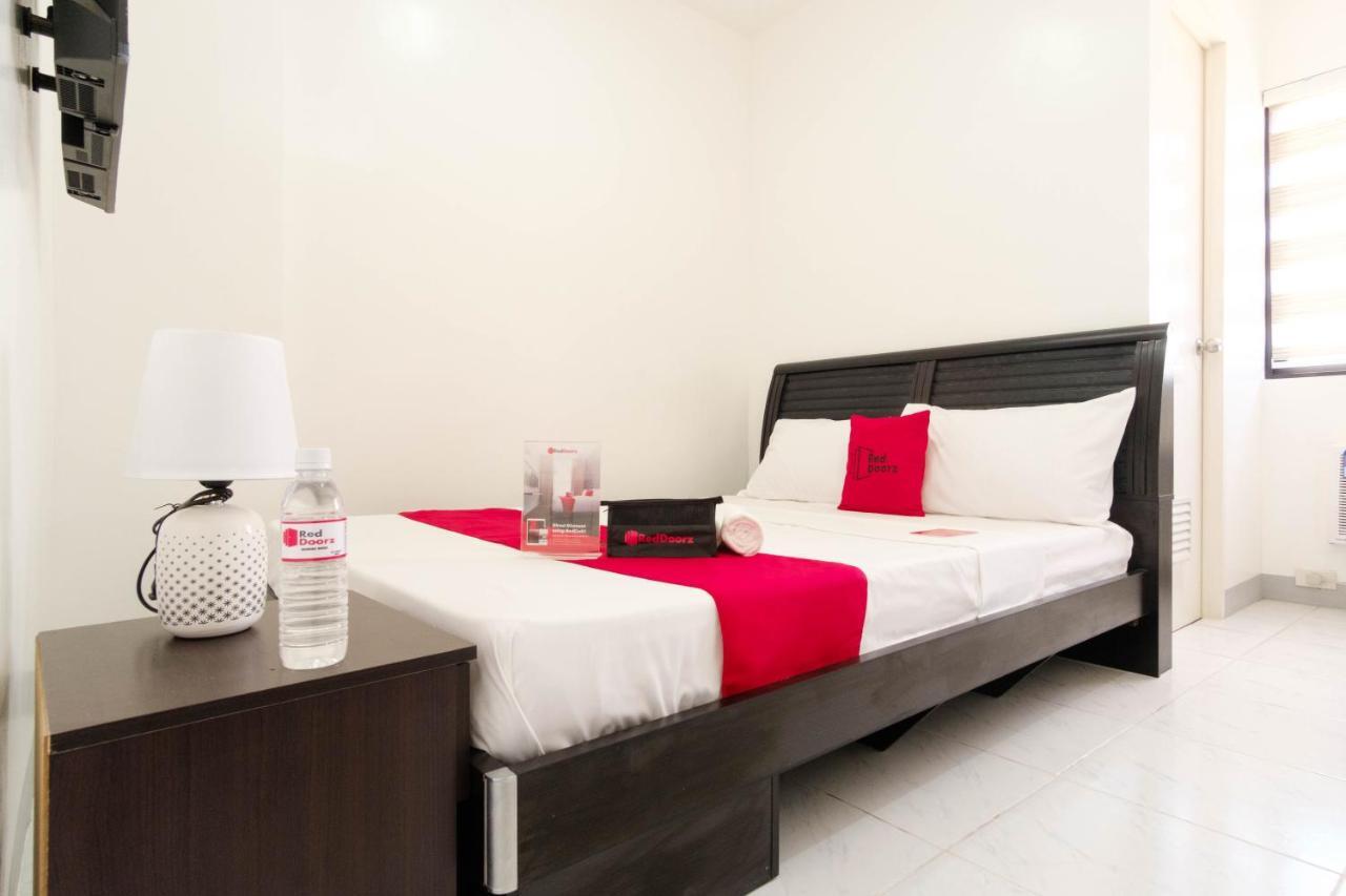 Reddoorz Near Sm Bicutan Hotel Paranaque City Exterior photo